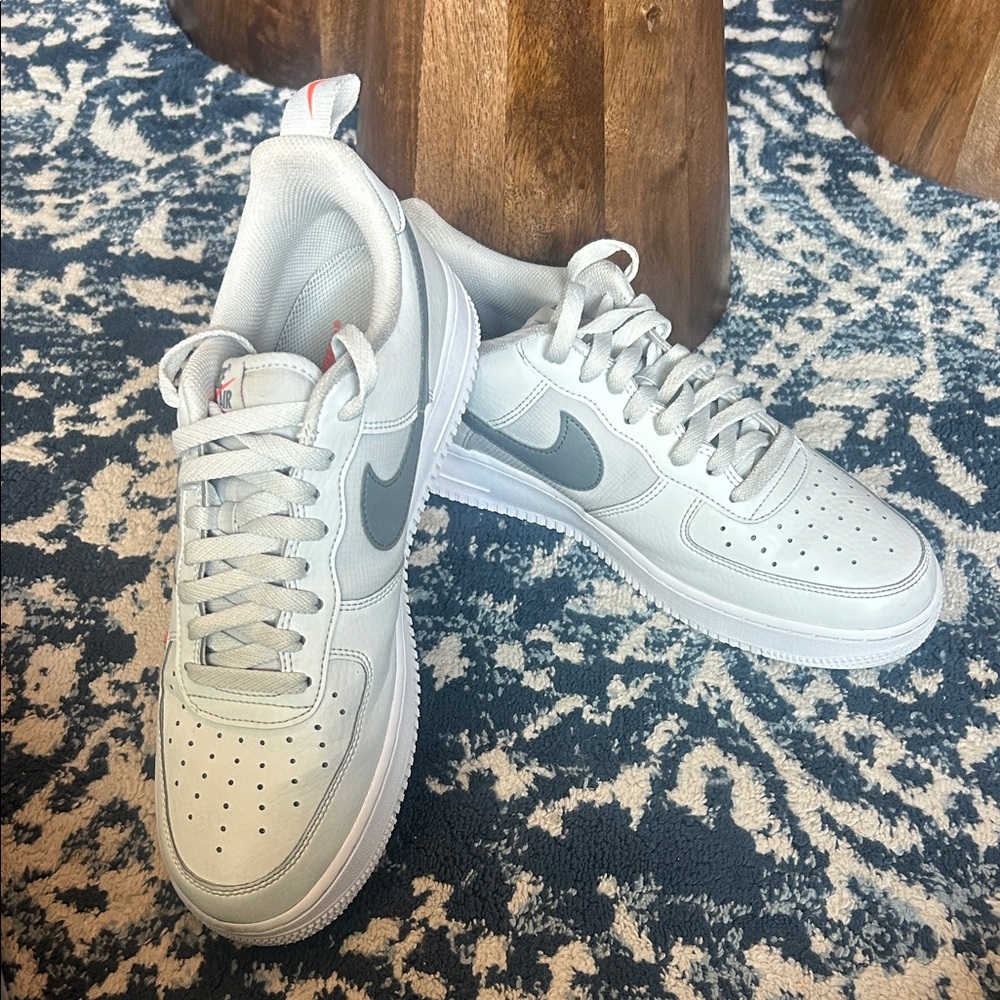 Nike White and Gray Athletic Shoes - Picture 2 of 5